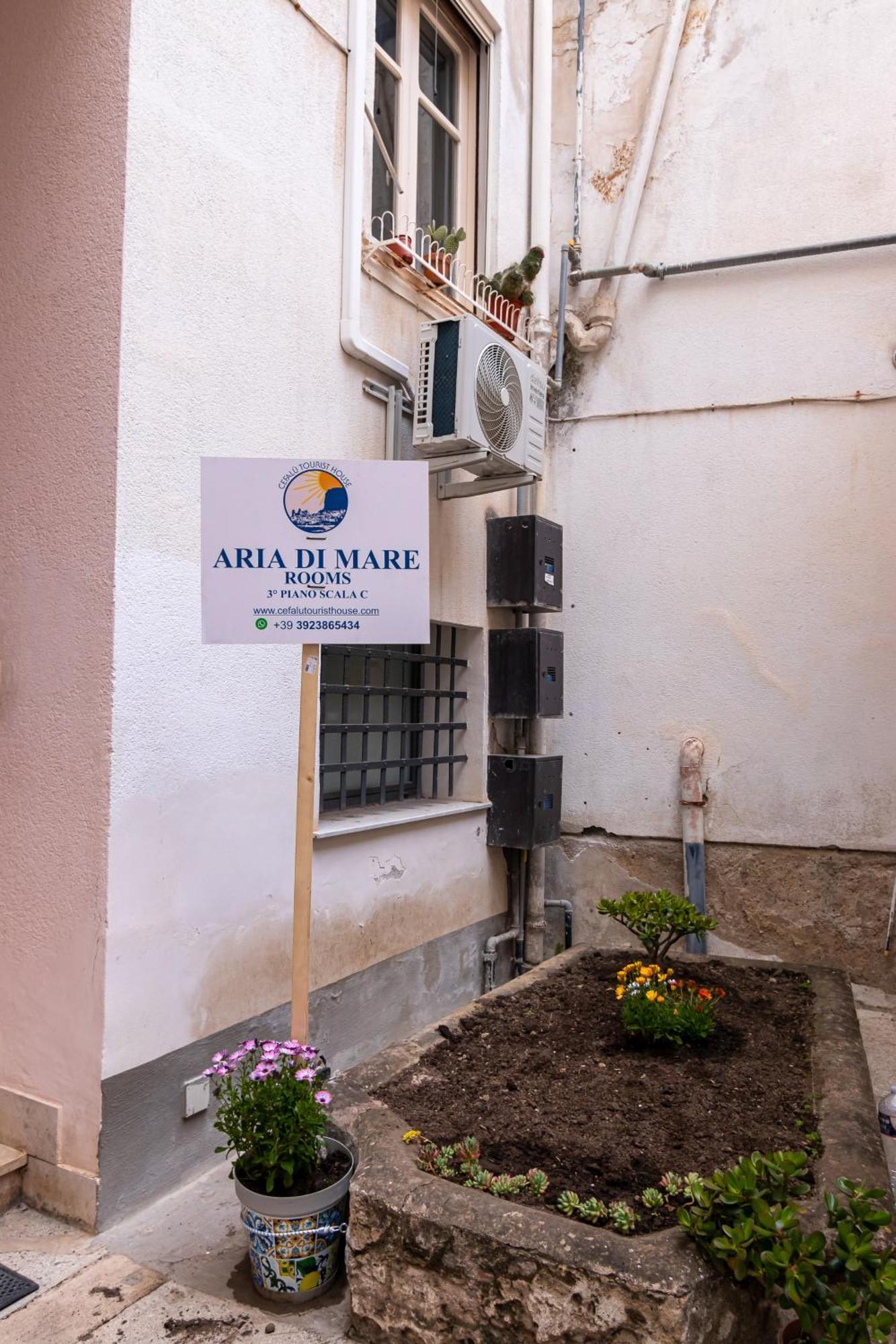 Aria Di Mare Rooms Чефалу Екстериор снимка