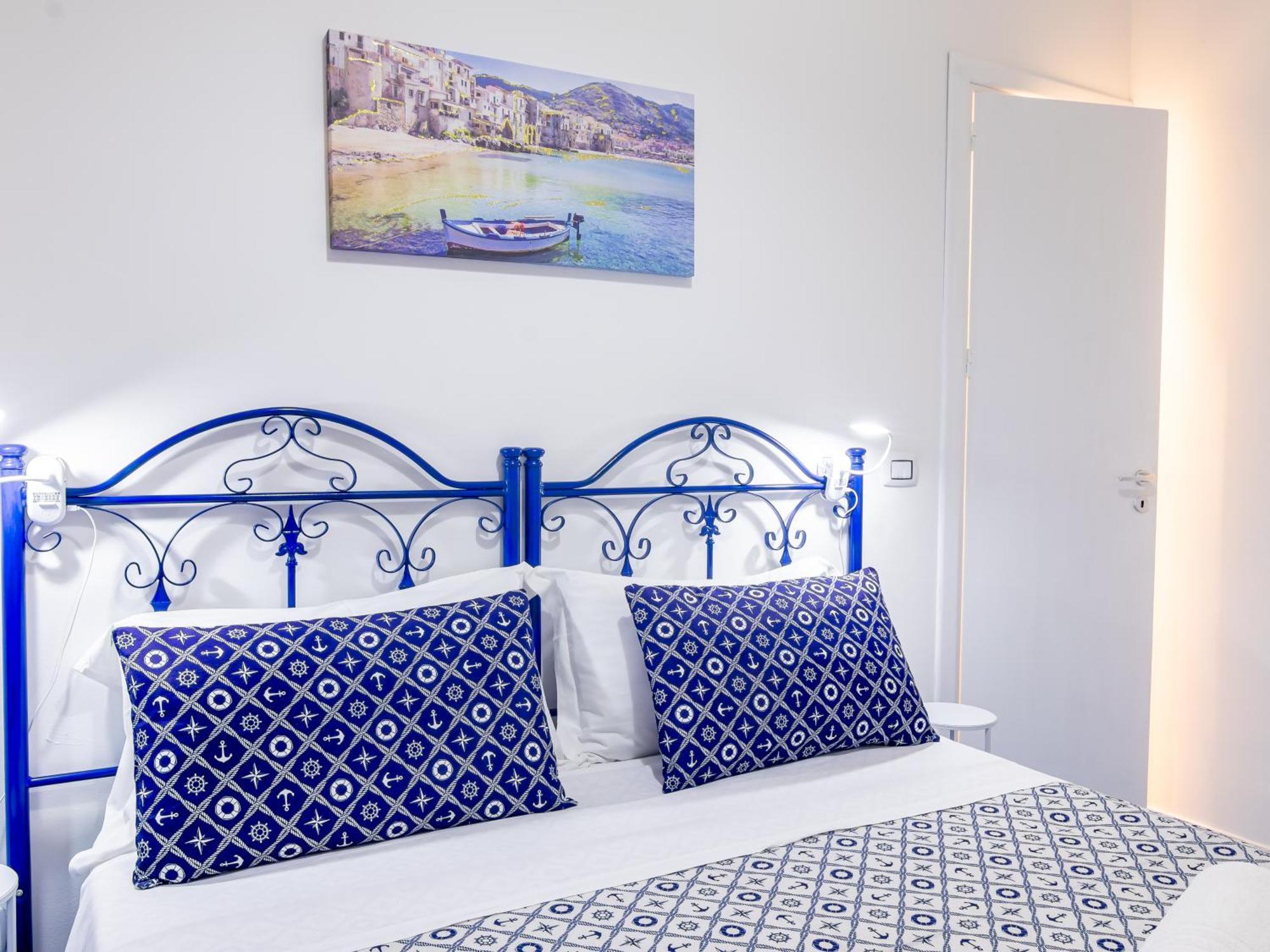 Aria Di Mare Rooms Чефалу Екстериор снимка